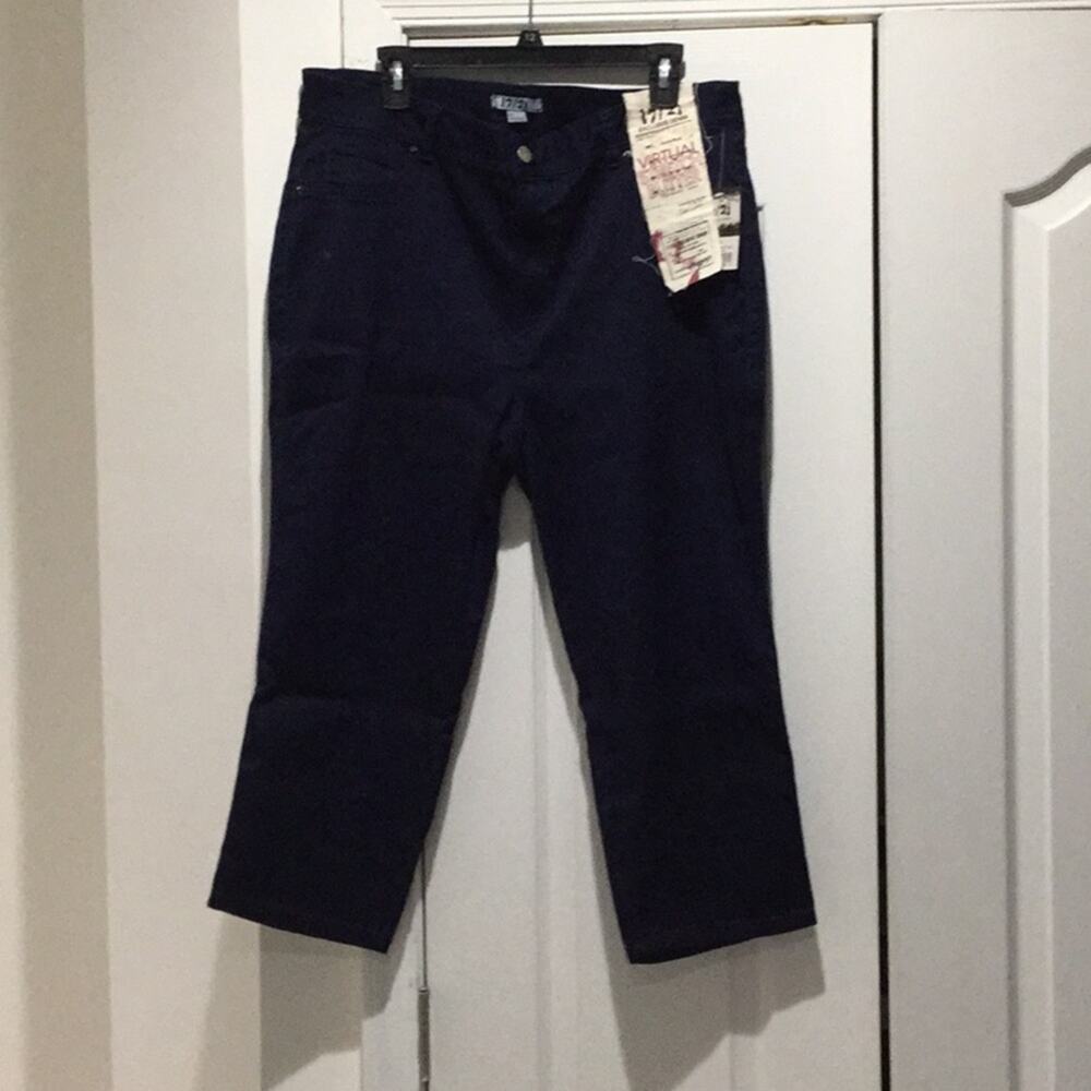 17/21 blue stretch Capri jeans 20 NWT